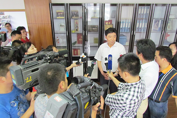江浙滬閩贛皖6省市記者團來集團走訪采風。